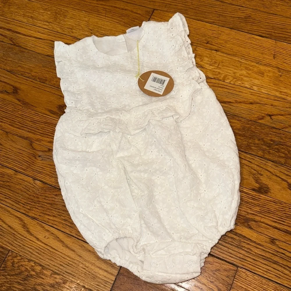 NWT EGG by Susan Lazar White Eyelet Baby bubble ginger Romper 100% cotton 18/24